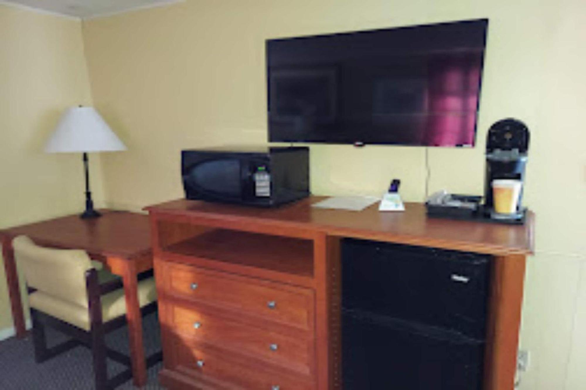 Colonial Inn Extended Stay By Oyo New Ulm Esterno foto