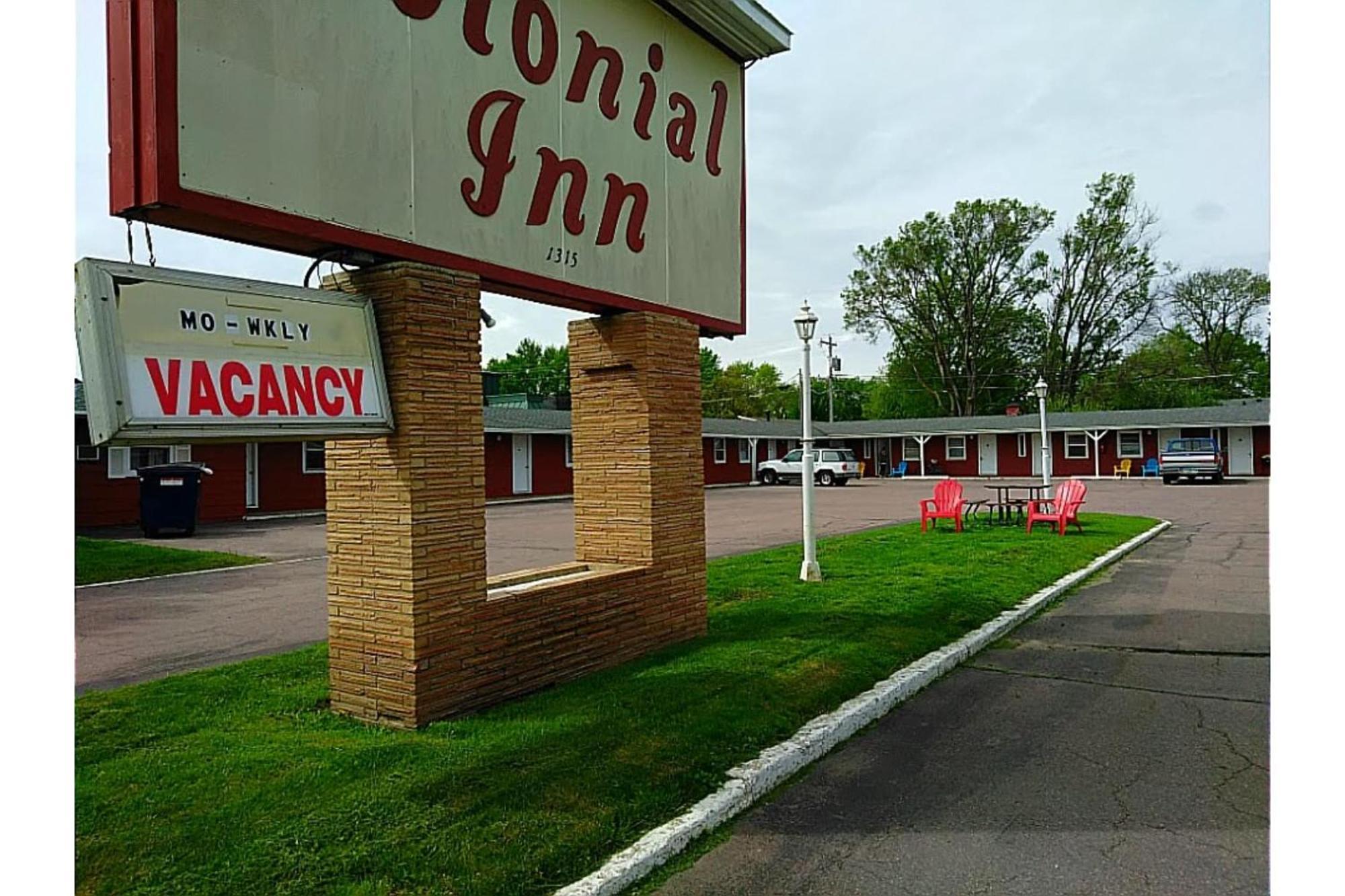 Colonial Inn Extended Stay By Oyo New Ulm Esterno foto